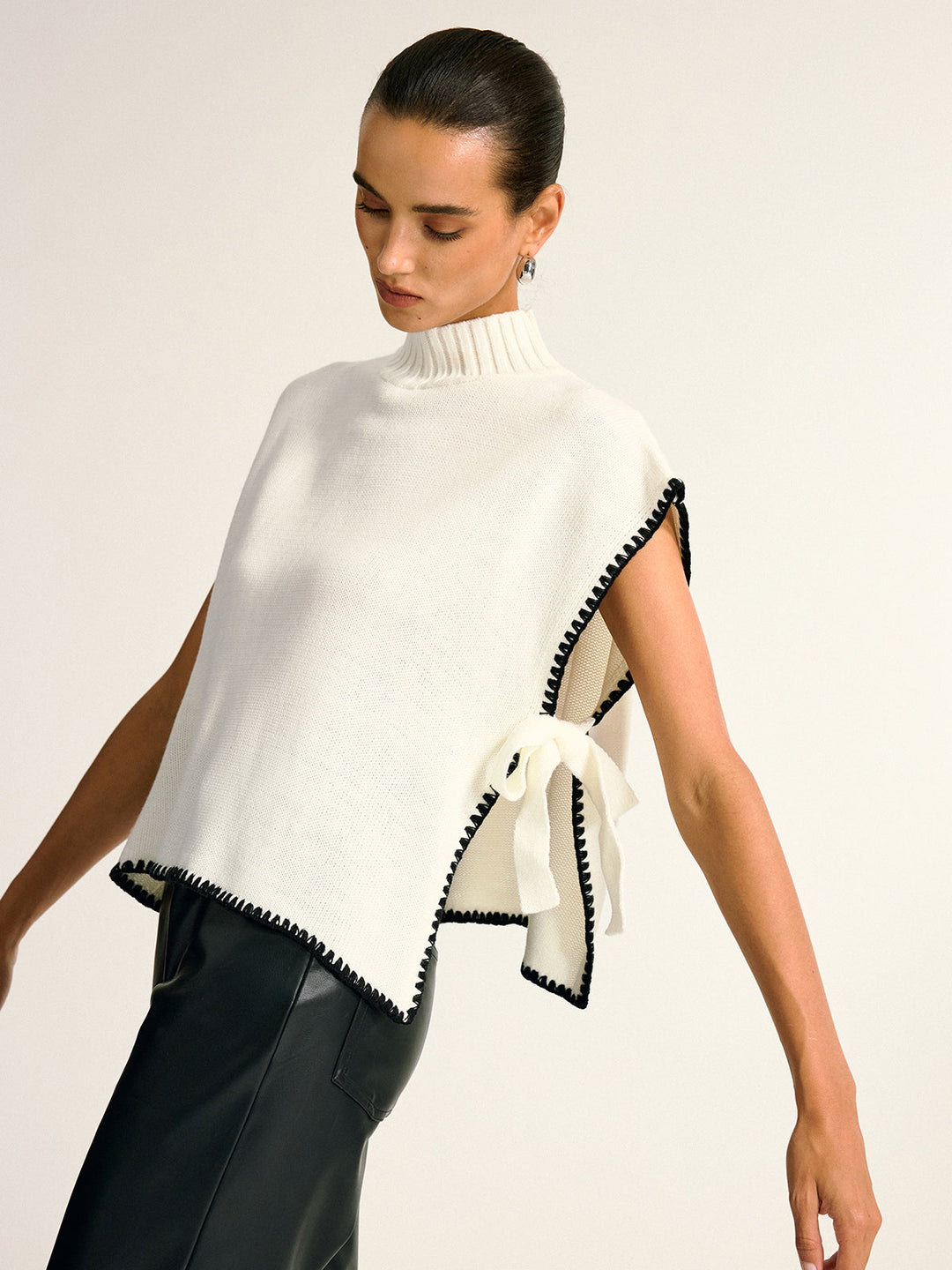 Contrast Trim Side Bow Mock Neck Sweater Vest